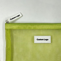 Pochette de voyage promotionnelle en nylon maillé de luxe avec fermeture éclair, étiquette en silicone pliable personnalisable multicolore pour cosmétiques de plage
