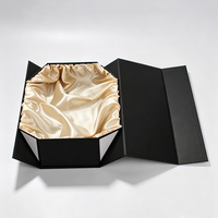 Boîte cadeau magnétique pliable de luxe noire avec logo personnalisé, couvercle rabattable imprimé avec satin pour emballage de perruques, extensions de cheveux et lots de marques