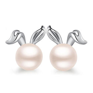 Pendientes de Perlas Blancas con Diseño de Conejito de Dibujos Animados, Plata 925, Perlas de Agua Dulce de Grado AAA para Mujer, Uso Diario - Product Image 1