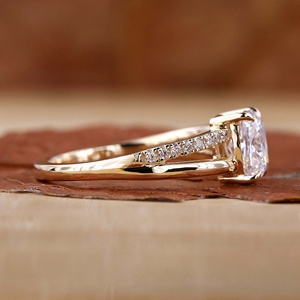 Anello di Fidanzamento in Oro Giallo Massiccio 14k <span class=keywords><strong>18k</strong></span> con Diamante Sintetico Certificato IGI CVD HPHT VVS Taglio Cushion per Gioielleria Femminile - Product Image 2