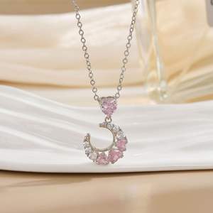 Collana pendente moda donna acciaio inossidabile placcatura argento impermeabile rosa zircone ali amore alla moda cuore luna - Product Image 6