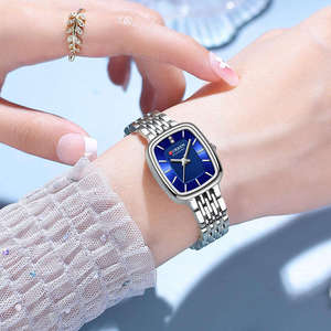 Reloj de Cuarzo de Acero Inoxidable de Lujo para Mujer, Modelo 9093, con Esfera de Cristal, Correa Impermeable, Diseño Deportivo Elegante - Product Image 4