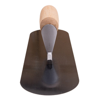 Paleta de mano de extremo redondo de acero al carbono de vástago largo con mango de madera para hormigón y yeso