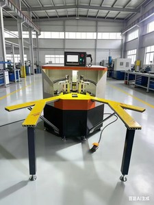Chaîne de production automatique de traitement de fenêtre de porte en aluminium Profilé en aluminium CNC faisant des machines - Product Image 6