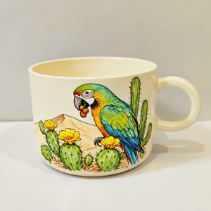 Taza de Café de Cerámica Hecha a Mano con Foto de Guacamayo Pintada a Mano, Regalo Perfecto para las Fiestas - Product Image 1