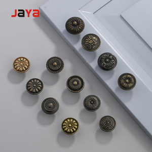 JAYA Poignées de couleur foncée dans les boutons d'armoires de cuisine Boutons et poignées ronds Boutons d'armoires vintage - Product Image 1