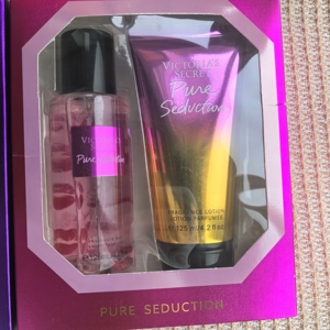 Venta al por Mayor Directa <span class=keywords><strong>de</strong></span> Fábrica, Juego <span class=keywords><strong>de</strong></span> Dos Piezas Original <span class=keywords><strong>de</strong></span> <span class=keywords><strong>Victoria</strong></span>'s <span class=keywords><strong>Secret</strong></span>, Gran Venta en 2026, Fragancia Duradera - Product Image 4