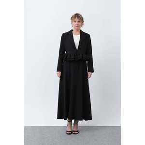 Elegante Gabardina para Mujer con Detalle de Volantes, Manga Larga, Tejida, Otoño, Negra, Tallas S y L - Product Image 3