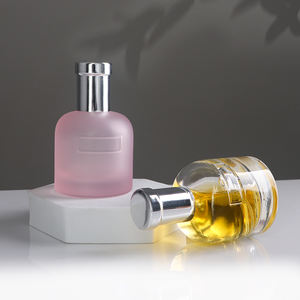 Parlak gümüş kapaklar ve hassas sprey kristal berraklığında boş parfüm <span class=keywords><strong>Atomizer</strong></span> ile zarif pembe buzlu cam parfüm şişesi - Product Image 2