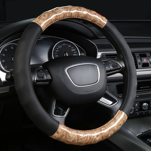 Housse de <span class=keywords><strong>volant</strong></span> de voiture cousue à la main personnalisée pour <span class=keywords><strong>Toyota</strong></span> Camry Avalon Corolla Highlander <span class=keywords><strong>RAV4</strong></span>, accessoires de voiture en cuir et fibre - Product Image 4