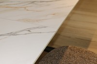 Table à manger extensible en verre trempé avec plateau en céramique et pieds en métal faits à la main, style moderne et luxueux, fabrication chinoise sur mesure pour la maison