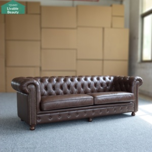 Divano in Pelle <span class=keywords><strong>Stile</strong></span> Country Americano Chesterfield, <span class=keywords><strong>Stile</strong></span> <span class=keywords><strong>Industriale</strong></span> Vintage, in Vera Pelle Cerata, <span class=keywords><strong>Arredamento</strong></span> per <span class=keywords><strong>Soggiorno</strong></span> - Product Image 2