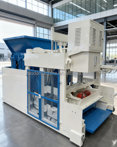 Mesin blok berjalan mudah dioperasikan, mesin blok semen ponsel JMQ-10A mesin blok peletak telur kapasitas besar - Product Image 2