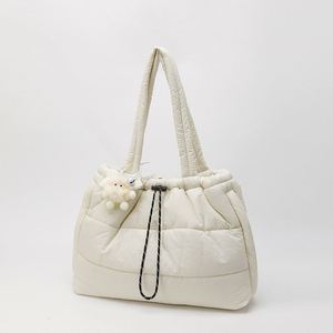 Nouveau design 2026 – Sac fourre-tout matelassé en duvet pour femme, couleur unie, en nylon durable, sac à bandoulière portable, sac à main matelassé pour femme - Product Image 5