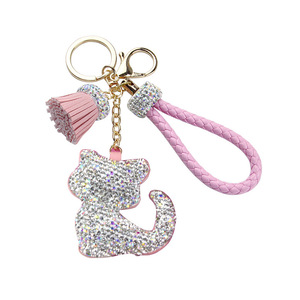 Wholesale <strong>Custom</strong> Diamond Bling Cute Lucky Cat <strong>Keychain</strong> Crystal Key Chains for Girl - Product Image 1