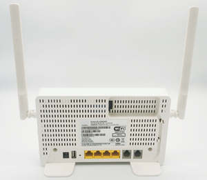 Vente du fabricant! Pas <span class=keywords><strong>cher</strong></span> ONU Routeur Wifi Modem 4FE HS8245C <span class=keywords><strong>Internet</strong></span> Adsl Modem <span class=keywords><strong>Fibre</strong></span> Optique ONT 8245C POE Réseau Caractéristiques Utilisées - Product Image 4