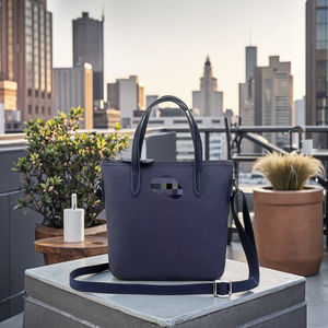 法国版女式红色糖果桶包简约网络质感时尚春夏斜挎包钻石珍珠尼龙 - Product Image 1