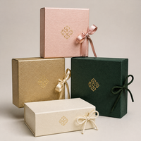 Boîte cadeau rigide magnétique de luxe personnalisée avec ruban, boîte cadeau en papier avec estampage à chaud pour emballage cosmétique et de mariage