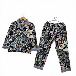 Ensemble de pyjama pour homme à manches longues à imprimé floral, 100% coton tricoté, vêtements de nuit décontractés, saison automne, doux, lavable en machine, cadeau pour elle - Product Image 1