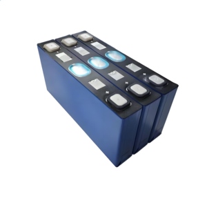 Yepyeni Ternary <span class=keywords><strong>3</strong></span>.7V117AH büyük kapasiteli tek lityum pil güç pil üç tekerlekli bisiklet elektrikli araç güç büyük kapasiteli. - Product Image 1