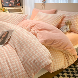 Milk <b>Fleece</b> Four-Piece Set 2500g 3000g Warm Bedding Home Use Solid Color Cells Pattern Reactive Printing - Product Image 1