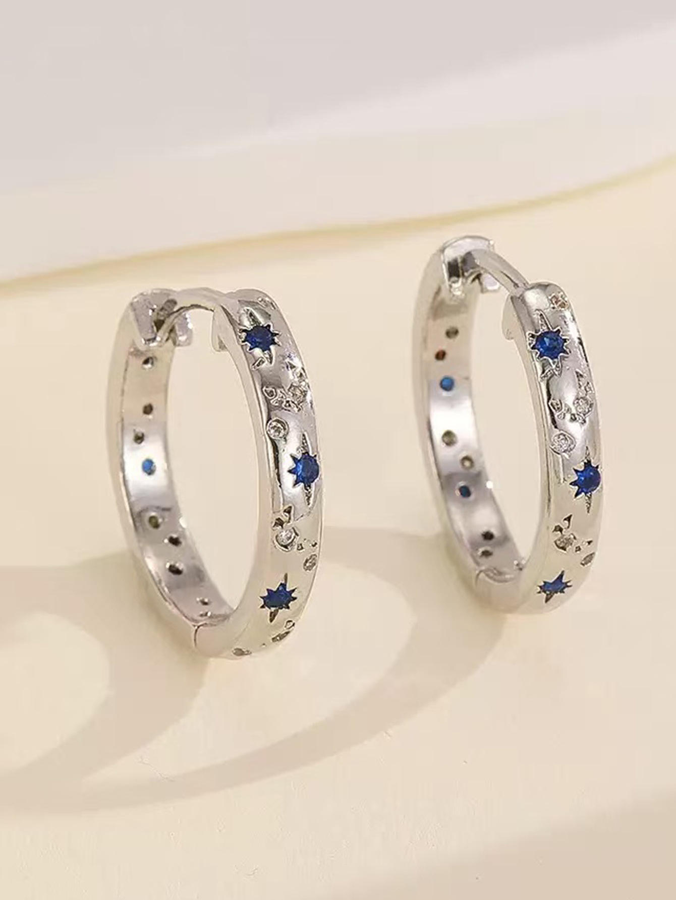 สีเงิน-น้ำเงิน