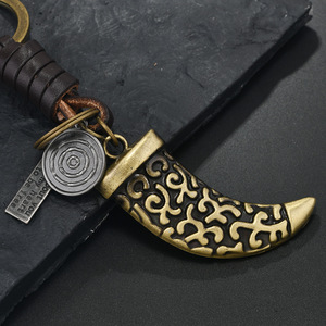 Collar de Cuero Vintage con Pluma Turquesa India <span class=keywords><strong>y</strong></span> Colgante de Moneda Grabada para Hombre, Joyería para Motero, Vaquero, Suéter Vaquero - Product Image 3