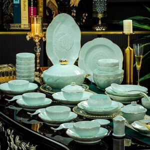 Juego de cuencos y platos de porcelana blanca de Jingdezhen con relieve verde sombreado, juego de cuencos y platos de cerámica, cuencos para inauguración de casa. - Product Image 2