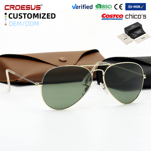 Lunettes de soleil tendance personnalisées, lunettes de soleil rectangulaires épaisses de haute couture, lunettes de soleil de luxe de créateur avec monture <span class=keywords><strong>en</strong></span> métal colorée - Product Image 1