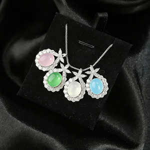 Collier en chalcédoine blanche naturelle de qualité supérieure pour femme, avec agate verte ovale, design de niche de luxe léger, chaîne sportive en bambou, accessoires - Product Image 4