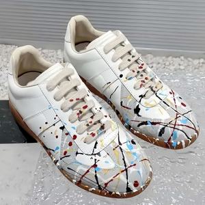 Chaussures de marche décontractées personnalisées MM6 Pigment Graffiti pour femmes, légères, respirantes, luxueuses, tendance, en cuir véritable, absorbant les chocs - Product Image 3