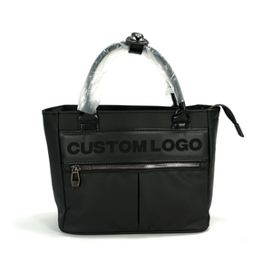 Venta al por mayor <span class=keywords><strong>de</strong></span> bolsa <span class=keywords><strong>de</strong></span> golf personalizada para hombres y mujeres Boston cremallera y deportes impermeables PU para compañeros <span class=keywords><strong>de</strong></span> golf - Product Image 1