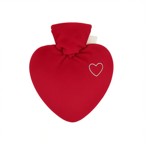 Bouteille d'eau chaude Hugo Frosch Heart 1,0 l avec housse en velours rouge - Product Image 2