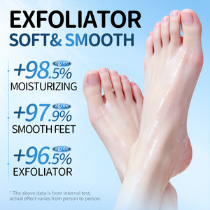 Masque pour les pieds parfumé à la noix de coco et à la fraise avec des tranches réparatrices et hydratantes à l'aloe vera de Curaçao pour une utilisation en automne/hiver - Product Image 3