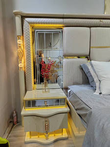 Juego de Muebles de Dormitorio de Lujo Elegante con Armario de 8 Puertas con Espejo e Iluminación LED, Hermoso Juego de Dormitorio de Lujo Tamaño Super King - Product Image 3