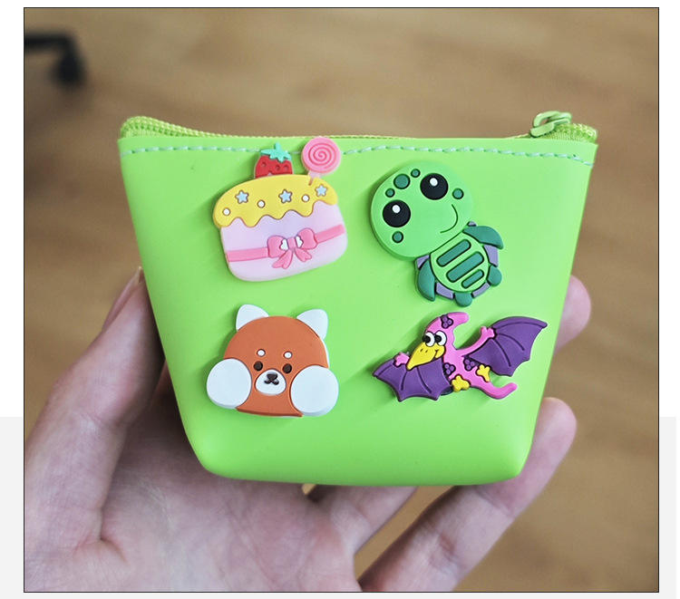 The dumplings include 4 random flower patterns