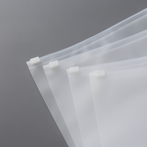 Saco Ziplock Personalizado Transparente Fosco Reutilizável de Plástico Fosco para Embalagem de Roupas, Calçados e Moda Praia com Logotipo - Product Image 3