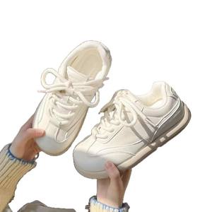 Nouvelles baskets pour femmes automne 2025, style mignon, chaussures blanches polyvalentes coréennes, mode rétro, semelle épaisse, chaussures tendance - Product Image 5
