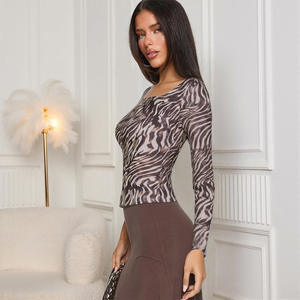 <span class=keywords><strong>เสื้อ</strong></span>เชิ้ตแขนยาวผู้หญิงทรงเข้ารูป <span class=keywords><strong>ลาย</strong></span><span class=keywords><strong>ม้าลาย</strong></span> ผ้าโพลีเอสเตอร์ผสมสแปนเด็กซ์ คอเต่าครึ่งตัว สไตล์เซ็กซี่ สำหรับฤดูใบไม้ร่วง - Product Image 2