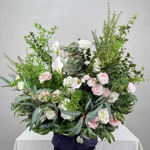 Centro de Mesa con Camino de Rosas Artificiales Blancas y Rosas para Decoración de Bodas y Navidad, Tamaño Personalizable - Product Image 1