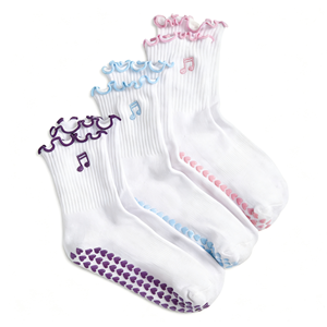 Chaussettes de Pilates personnalisées antidérapantes pour femmes, <span class=keywords><strong>avec</strong></span> broderie de notes de <span class=keywords><strong>musique</strong></span>, motif cœur et bord festonné - Product Image 2