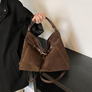 Sac à bandoulière en daim marron avec ornements en métal, style vintage, sac à main pour femme grande capacité - Product Image 2