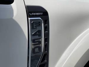 Camioneta <span class=keywords><strong>Ford</strong></span> F-450 Super Duty FWD Turbo Usada en Buen Estado, con Volante a la Izquierda, Interior Claro y Tapicería de Cuero, al Mejor Precio - Product Image 5