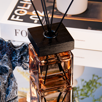 Diffuseur de parfum d'ambiance en verre carré de 100 ml avec bouchon à vis pour huiles essentielles