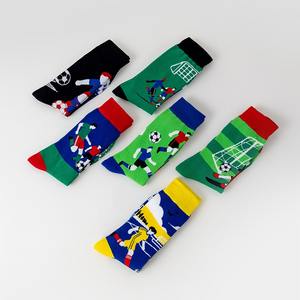 Chaussettes amusantes pour joueurs de football avec motif de ballon de football - Product Image 3