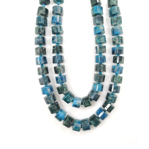 Cuentas de Apatita Azul Natural con Efecto Pleocroico y Relleno de Fractura, Forma Triangular, Tamaño Personalizado 10x15mm para Fabricación de Joyas - Product Image 6