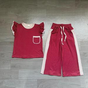 Précommande Vêtements pour filles GSPO2328 Faible MOQ Ensembles décontractés à pois, dentelle, volants, poches, manches volantées violettes et pantalons Vêtements pour enfants en gros - Product Image 2
