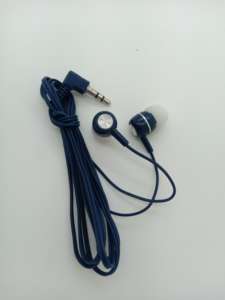 JIND-211 Nieuwe Goedkope JetBlue Wegwerp Oordopjes Comfortabele Vliegtuigoordopjes voor gebruik in vliegtuigen Bedrade Muziek Hoofdtelefoon - Product Image 2