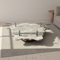Table basse moderne de luxe en verre organique à bord ondulé irrégulier, design à niveaux avec base en marbre pour salon