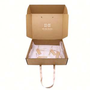 Petites boîtes cadeaux en matériaux recyclés personnalisées de haute qualité Boîtes à chaussures avec finition et poignée gaufrées - Product Image 2